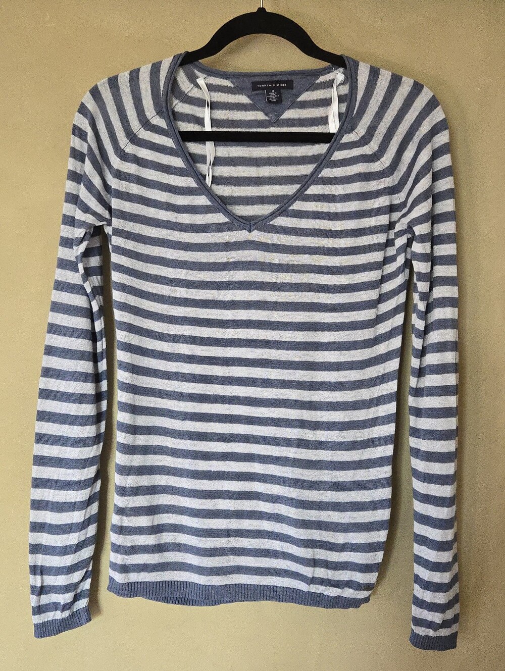 Tommy Hilfiger | 100% Linen Blue & White Striped V-Neck Sweater, Size M - Picture 2 of 7